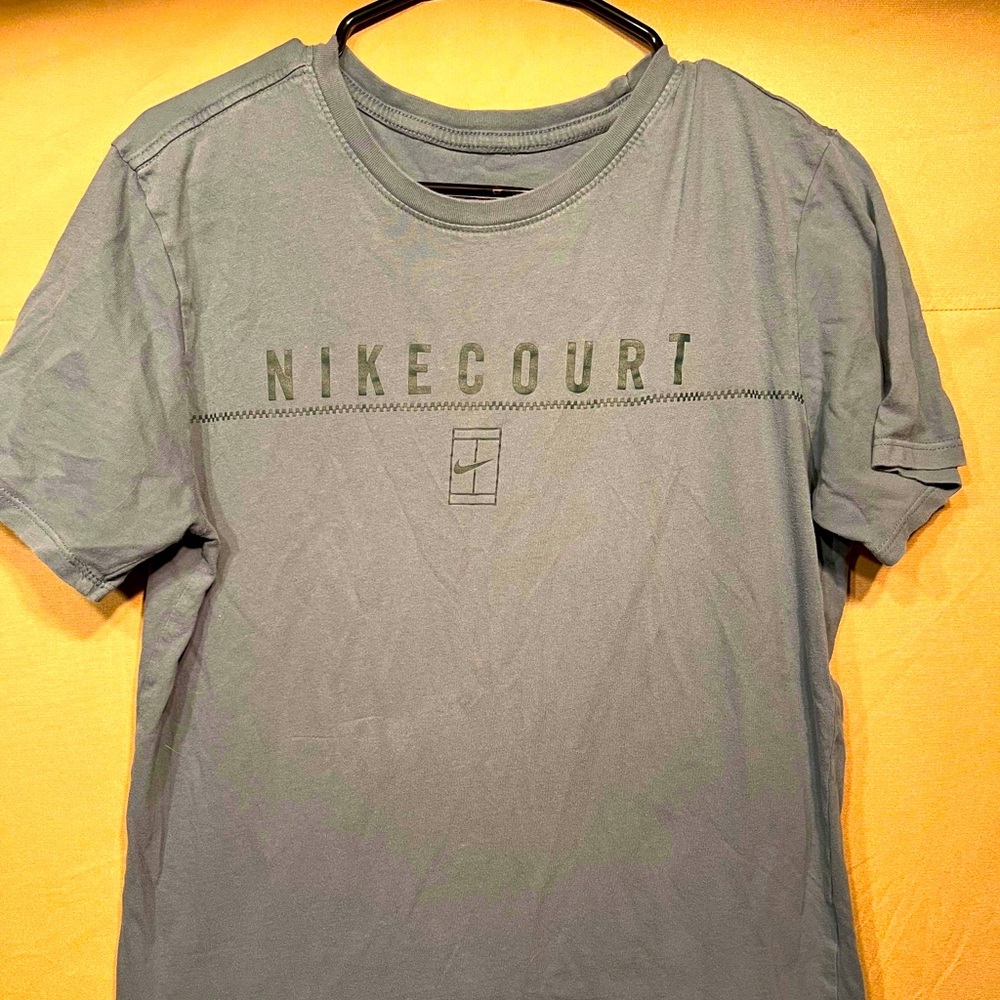 Nike tennis T-shirt